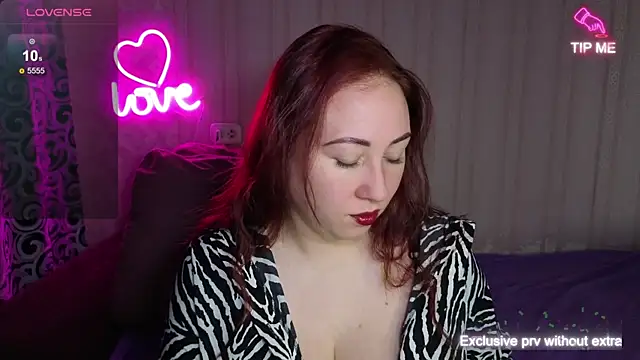 KellyCrystall online show from September 24, 6:09 am