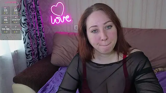 KellyCrystall online show from April 8, 2:24 am
