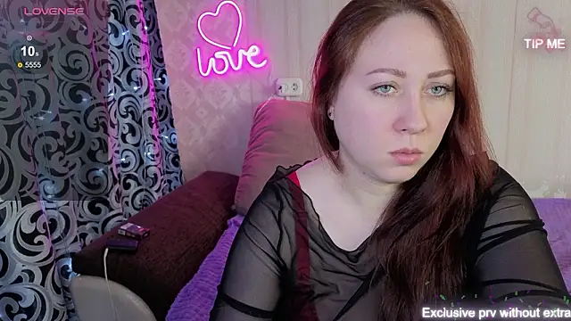 KellyCrystall online show from February 28, 8:14 am