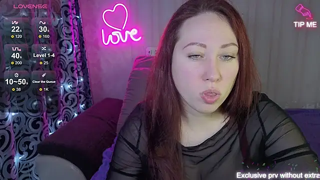 KellyCrystall online show from December 20, 7:55 am