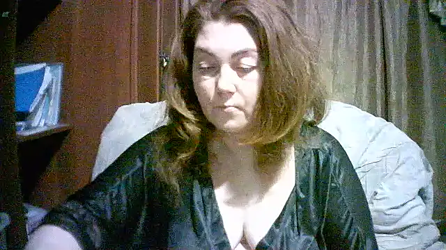 Snapshot of Madame-Butterfly chatting on November 22, 12:26 pm Madame-Butterfly online show from November 22, 12:26 pm