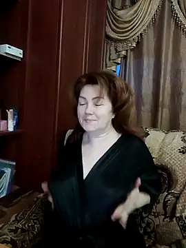 Snapshot of Madame-Butterfly chatting on February 24, 1:35 am Madame-Butterfly online show from February 24, 1:35 am