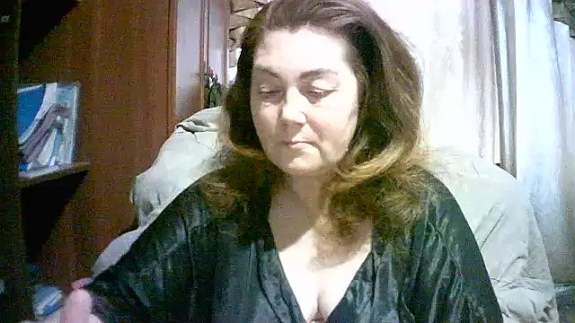 Snapshot of Madame-Butterfly chatting on November 18, 11:13 am Madame-Butterfly online show from November 18, 11:13 am