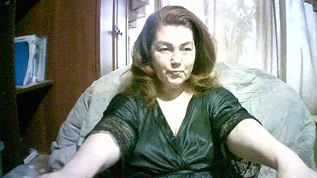 Snapshot of Madame-Butterfly chatting on November 24, 5:18 am Madame-Butterfly online show from November 24, 5:18 am