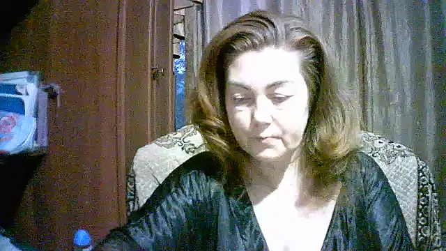 Snapshot of Madame-Butterfly chatting on October 12, 12:39 pm Madame-Butterfly online show from October 12, 12:39 pm