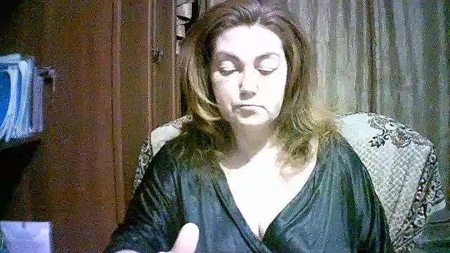Snapshot of Madame-Butterfly chatting on October 5, 10:55 pm Madame-Butterfly online show from October 5, 10:55 pm