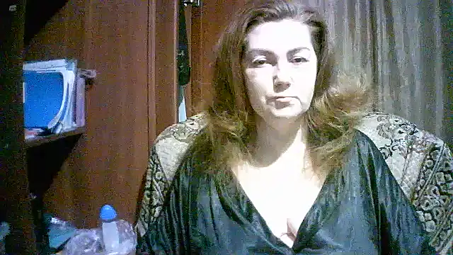 Snapshot of Madame-Butterfly chatting on October 20, 12:38 pm Madame-Butterfly online show from October 20, 12:38 pm