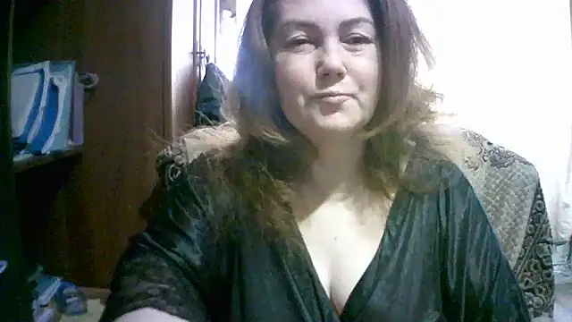 Snapshot of Madame-Butterfly chatting on November 7, 3:44 am Madame-Butterfly online show from November 7, 3:44 am