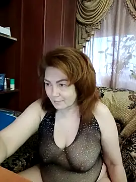 Snapshot of Madame-Butterfly chatting on March 9, 1:35 am Madame-Butterfly online show from March 9, 1:35 am