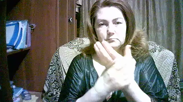 Snapshot of Madame-Butterfly chatting on November 4, 10:13 pm Madame-Butterfly online show from November 4, 10:13 pm