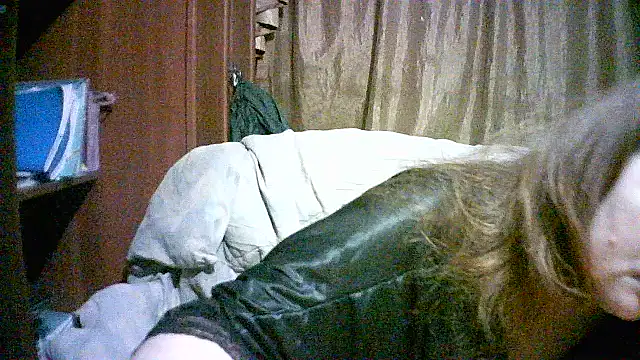 Snapshot of Madame-Butterfly chatting on November 8, 12:03 am Madame-Butterfly online show from November 8, 12:03 am