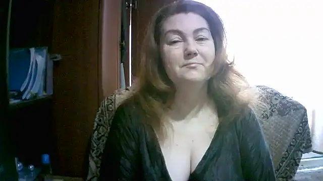 Snapshot of Madame-Butterfly chatting on November 2, 6:29 am Madame-Butterfly online show from November 2, 6:29 am