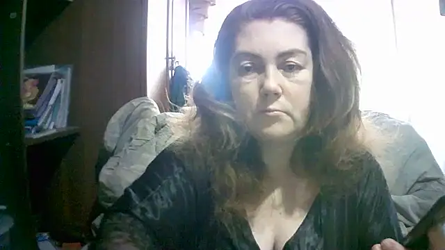 Snapshot of Madame-Butterfly chatting on November 19, 6:02 am Madame-Butterfly online show from November 19, 6:02 am