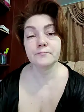 Snapshot of Madame-Butterfly chatting on February 28, 4:53 pm Madame-Butterfly online show from February 28, 4:53 pm