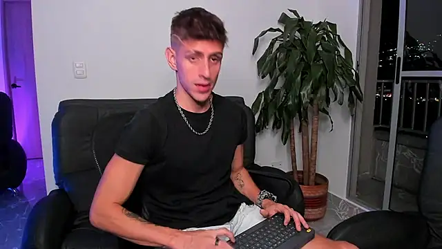 Jasperjoness online show from March 4, 3:33 am