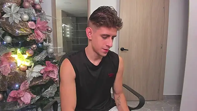 Jasperjoness online show from December 17, 10:12 am