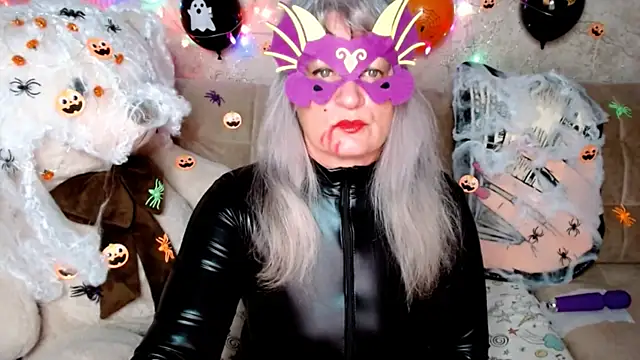 Snapshot of SiberiabBerry chatting on October 31, 2:57 pm SiberiabBerry online show from October 31, 2:57 pm