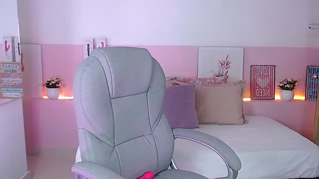 violeta leon online show from February 11, 6:19 am