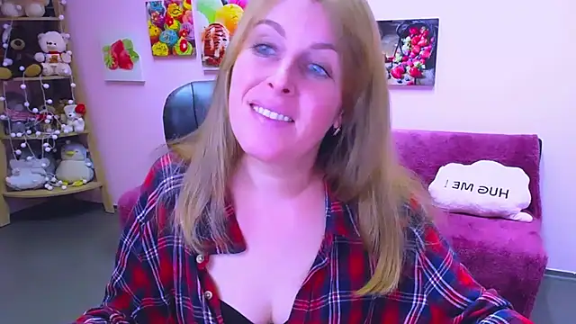 Hot Milady online show from November 27, 8:37 am