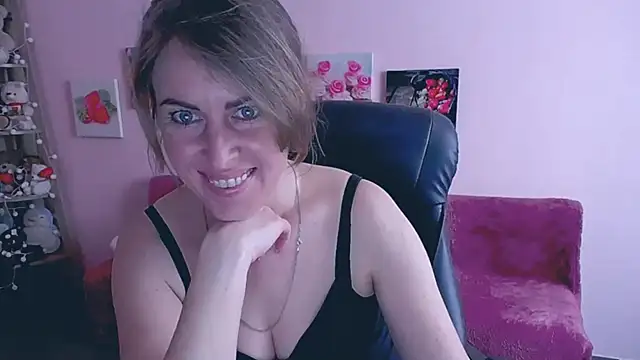 Hot Milady online show from March 13, 7:20 am