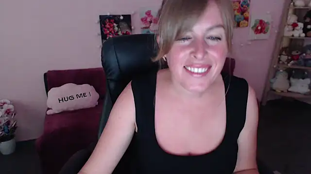 Hot Milady online show from July 8, 7:53 am