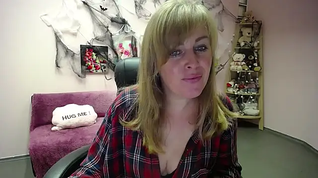 Hot Milady online show from November 6, 8:07 am