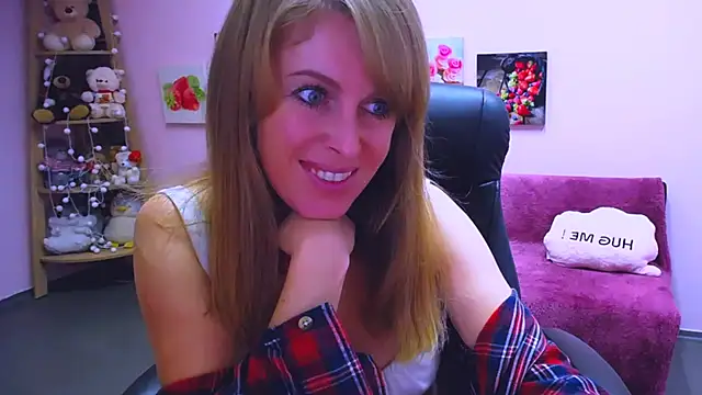 Hot Milady online show from November 28, 8:25 am