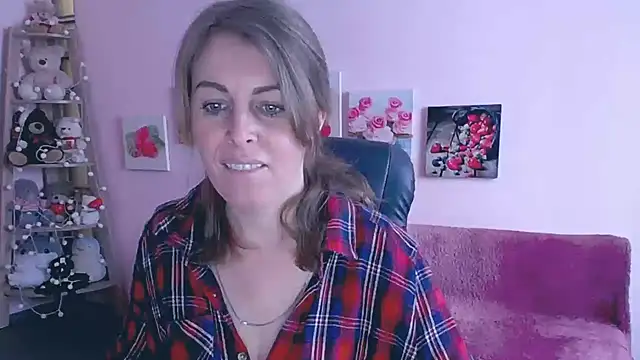 Hot Milady online show from March 19, 8:12 am