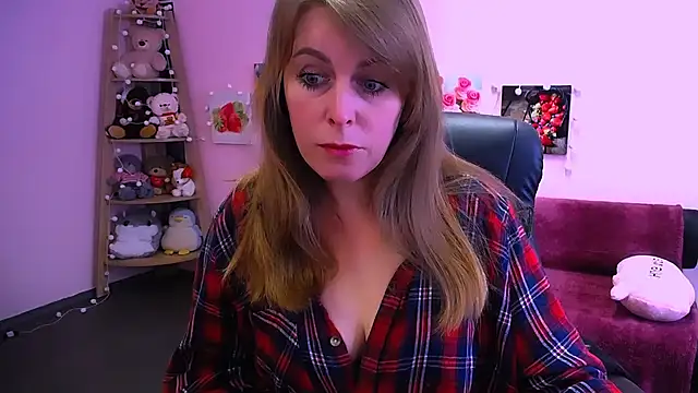 Hot Milady online show from February 11, 8:25 am