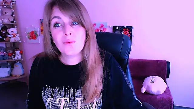 Hot Milady online show from March 24, 9:20 am