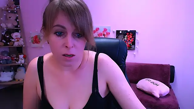 Hot Milady online show from March 11, 8:19 am