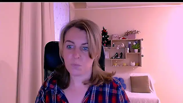 Hot Milady online show from January 27, 1:52 pm