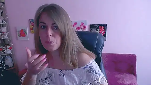 Hot Milady online show from March 12, 8:08 am