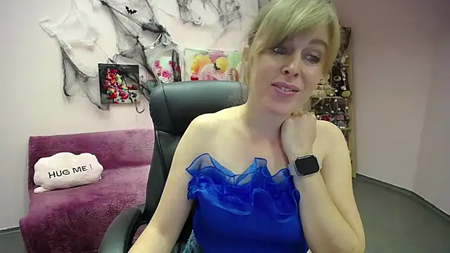 Hot Milady online show from October 16, 7:38 am