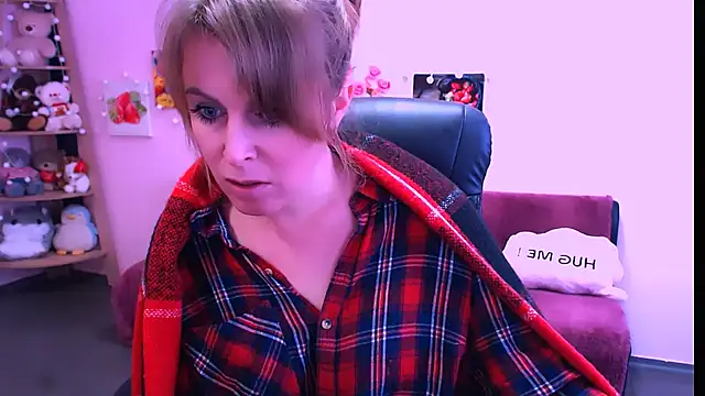 Hot Milady online show from February 19, 8:22 am