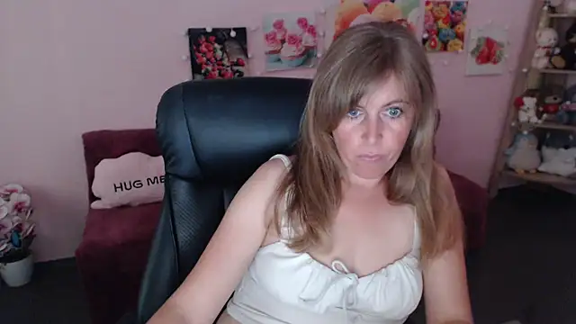 Hot Milady online show from July 3, 7:26 am