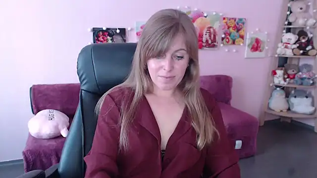 Hot Milady online show from May 5, 7:22 am