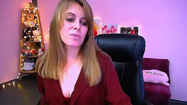 Hot Milady online show from December 19, 8:38 am