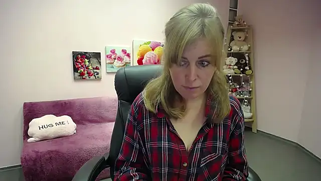 Hot Milady online show from October 2, 7:23 am