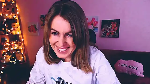 Hot Milady online show from January 23, 8:15 am