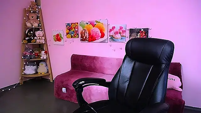 Hot Milady online show from December 16, 8:51 am