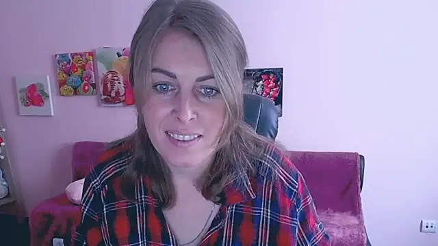 Hot Milady online show from March 10, 8:28 am