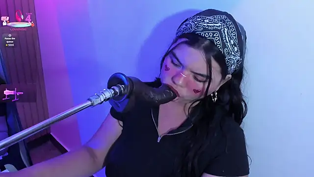 klhoe boobs online show from April 8, 4:25 am