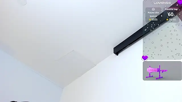 Snapshot of klhoe_boobs chatting on November 23, 4:11 am klhoe boobs online show from November 23, 4:11 am