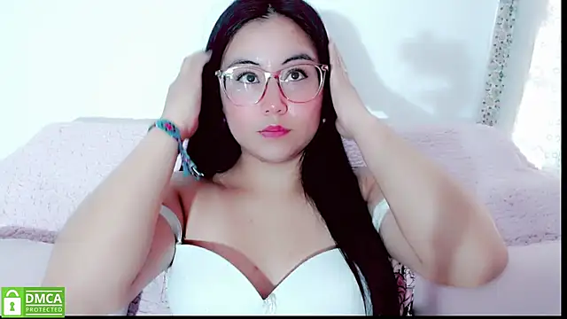 Snapshot of mariana_katto chatting on November 12, 5:50 pm mariana katto online show from November 12, 5:50 pm