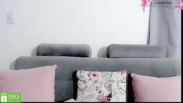 mariana katto online show from May 18, 8:02 pm