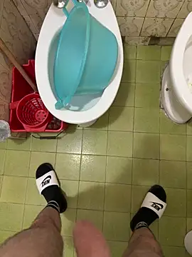 Snapshot of Miky_21 chatting on October 29, 2:32 am Miky 21 online show from October 29, 2:32 am