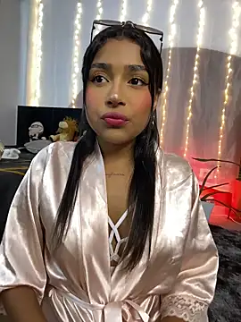 Snapshot of Mariangel_11 chatting on June 9, 2:18 pm Mariangel 11 online show from June 9, 2:18 pm