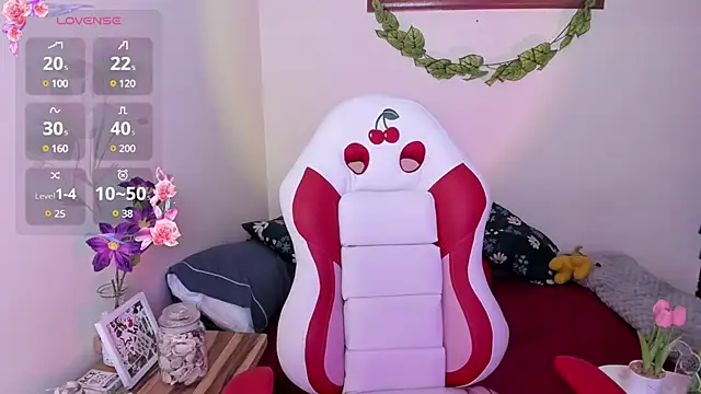 Snapshot of fernanda_indie chatting on February 19, 2:33 pm fernanda indie online show from February 19, 2:33 pm