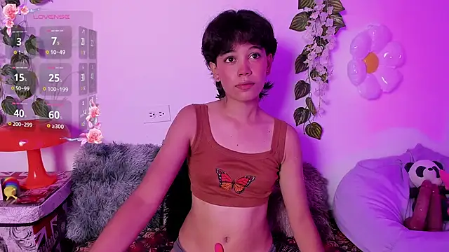 Snapshot of fernanda_indie chatting on November 4, 10:13 pm fernanda indie online show from November 4, 10:13 pm